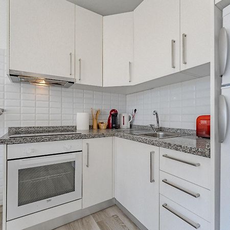 Primavera Tranquil Retreat 2-Bedroom Apartment With Balcony, Garden View & Fiber Wifi Arona  Bagian luar foto