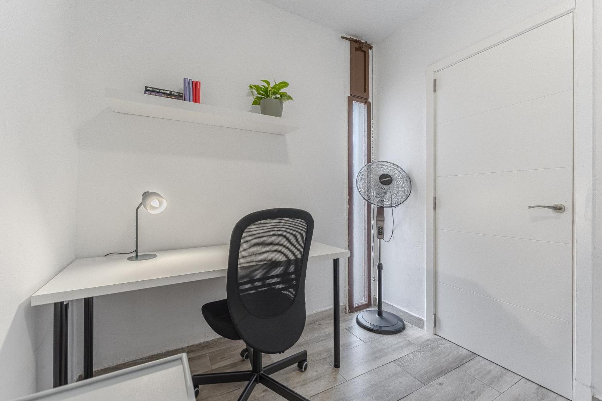 Primavera Tranquil Retreat 2-Bedroom Apartment With Balcony, Garden View & Fiber Wifi Arona  Bagian luar foto
